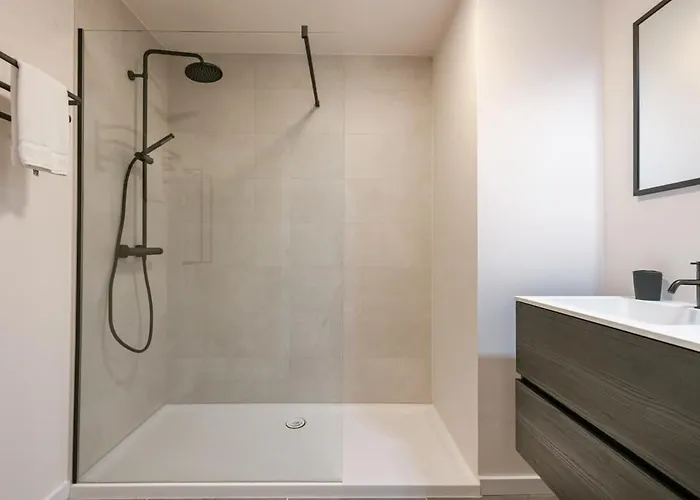 شقة Huswell - Modern For Up To Five People *