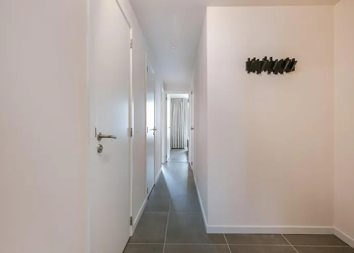 Huswell - Modern For Up To Five People * أوستيند