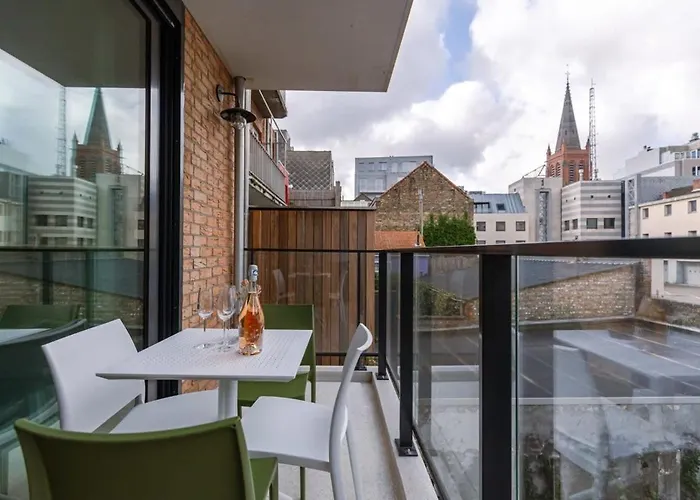 Huswell - Modern For Up To Five People أوستيند