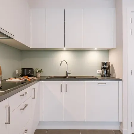 Апартаменты Huswell - Modern For Up To Five People Остенде